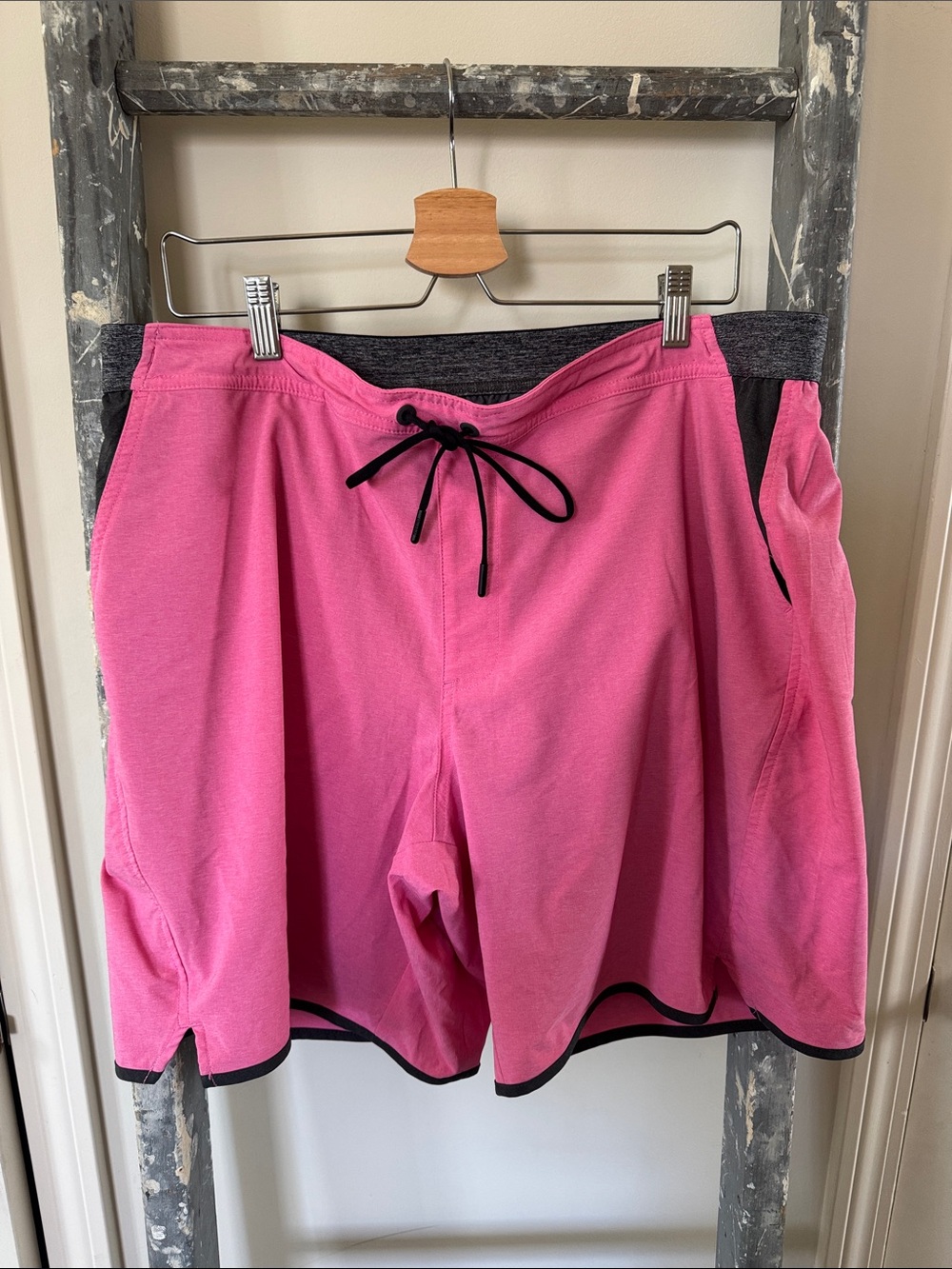 Chubbies Men’s 7” Pink Swim Shorts